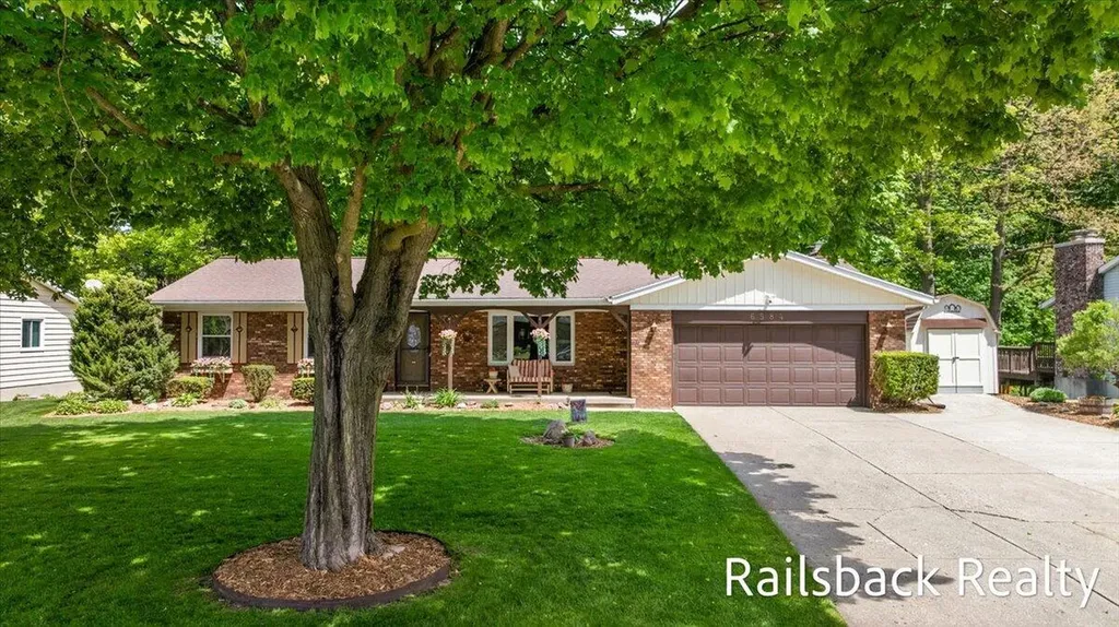 6584 Wahlfield Avenue NW Alpine Township MI 49321