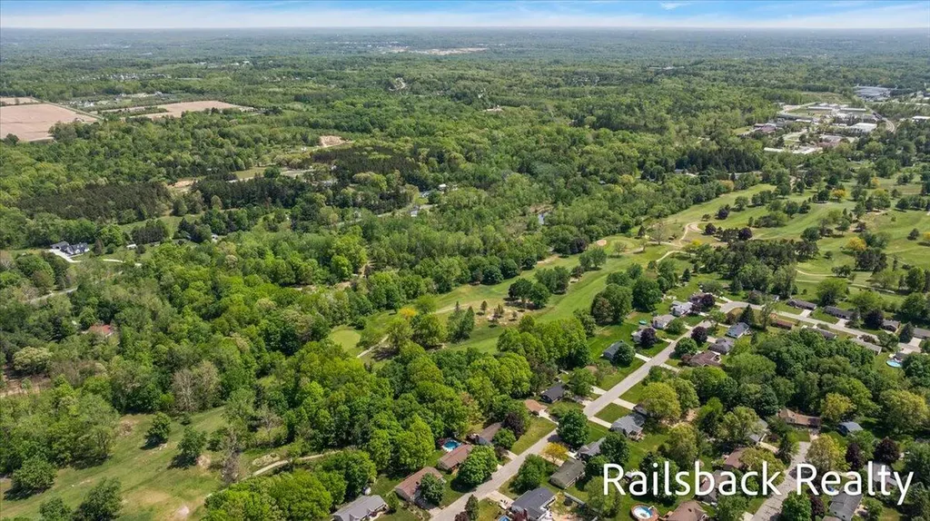6584 Wahlfield Avenue NW Alpine Township MI 49321