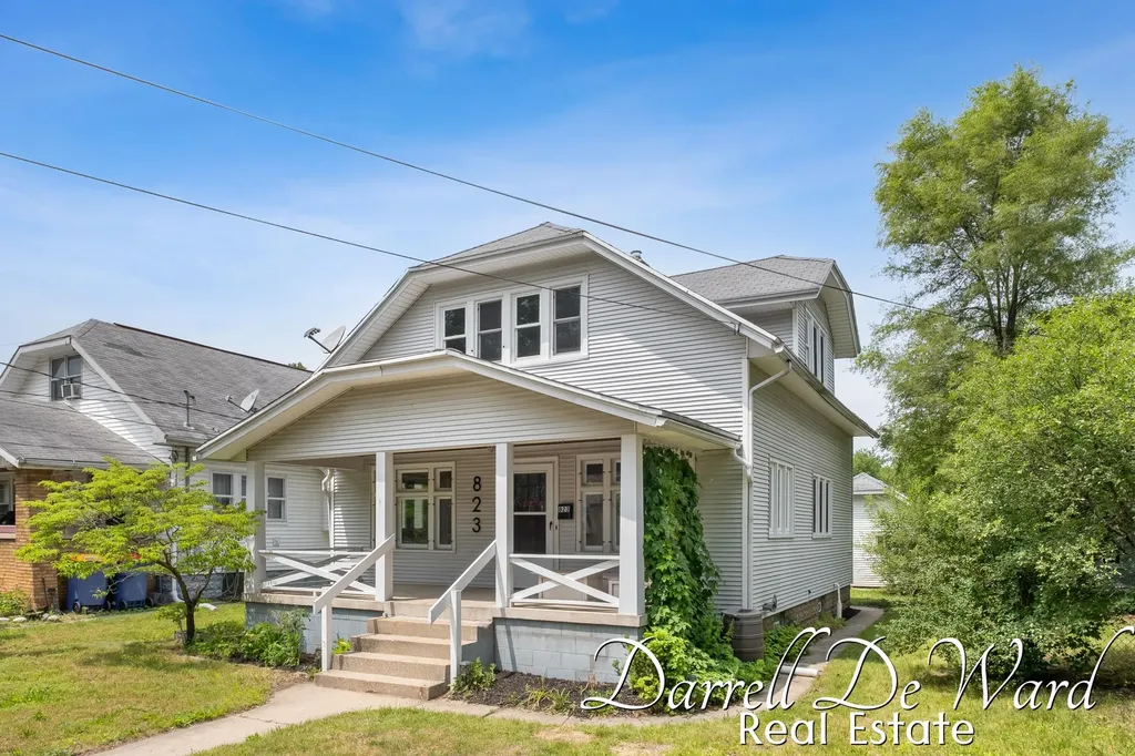 823 Webster Street NW Grand Rapids City MI 49504