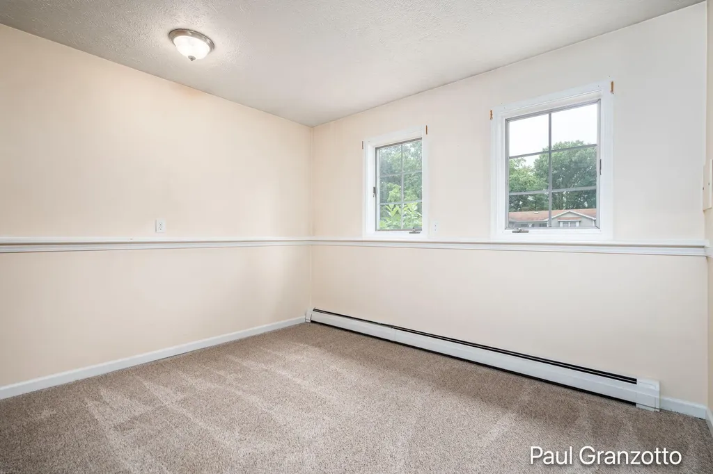 2483 Russit Drive NE Grand Rapids Charter Township MI 49525