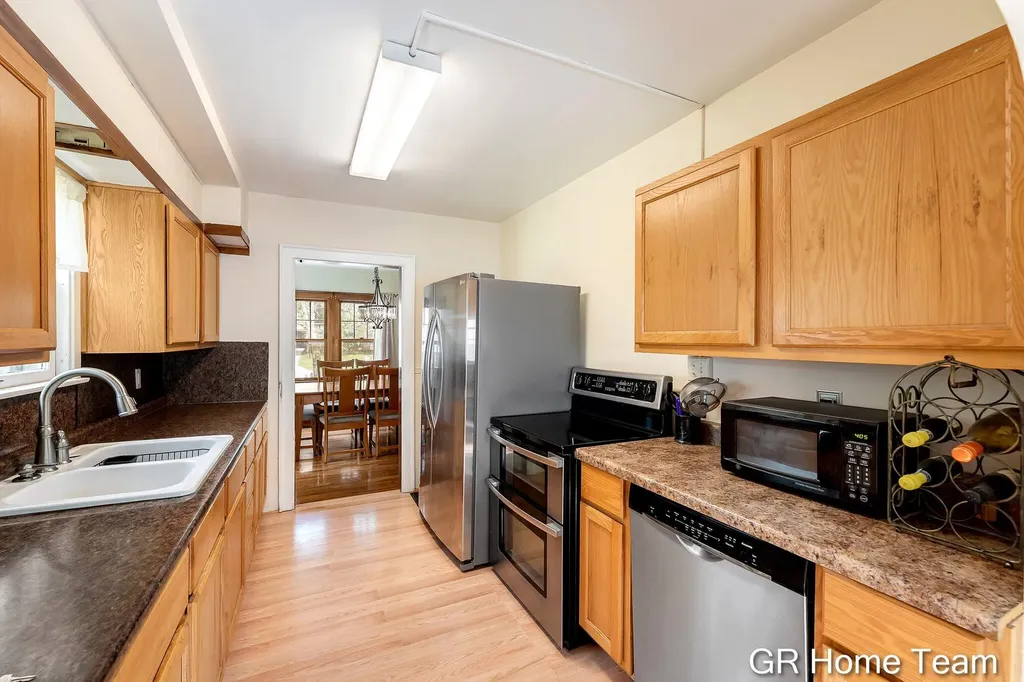 3991 Costa Avenue NE Plainfield Charter Township MI 49525