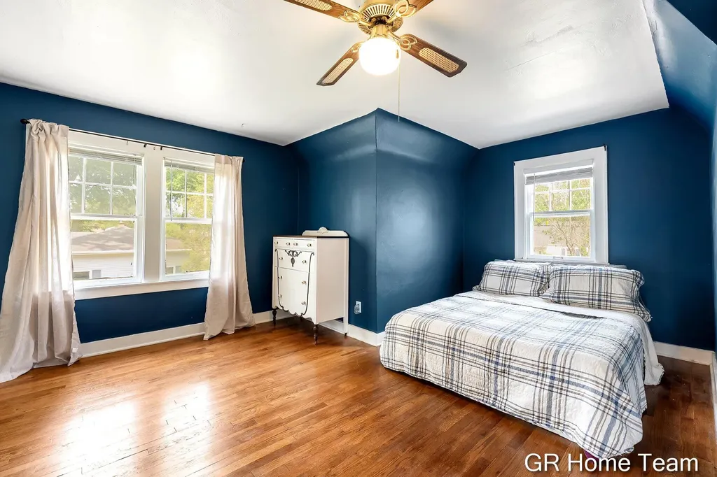 3991 Costa Avenue NE Plainfield Charter Township MI 49525