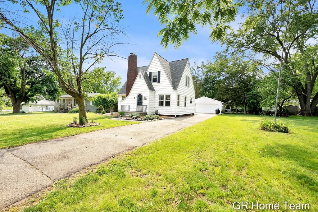 3991 Costa Avenue NE Plainfield Charter Township MI 49525