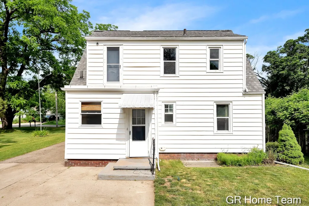 3991 Costa Avenue NE Plainfield Charter Township MI 49525