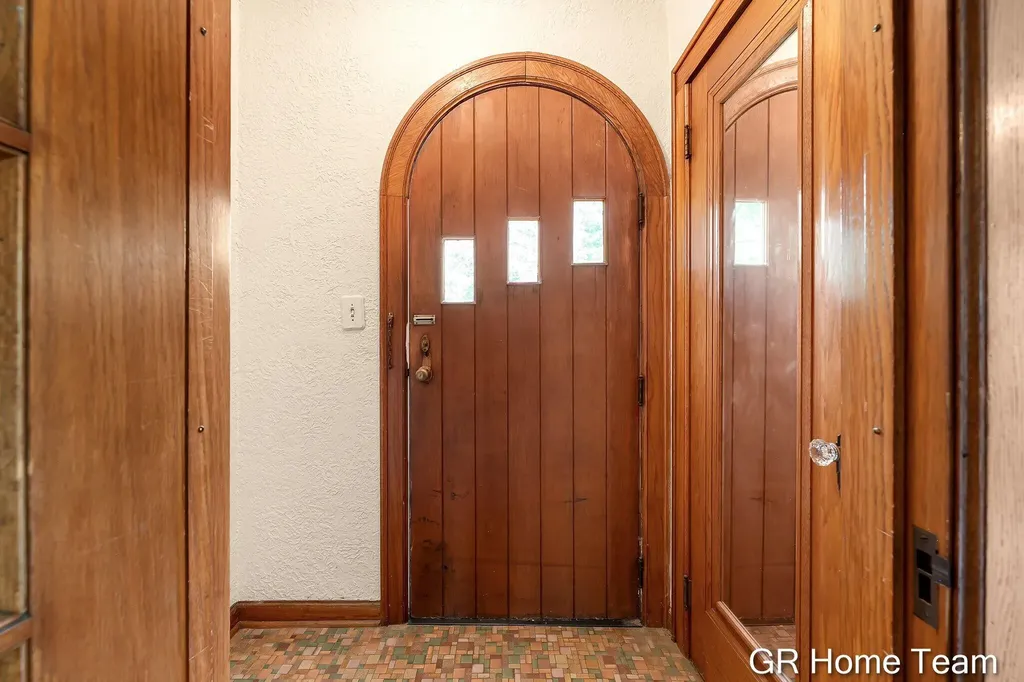 3991 Costa Avenue NE Plainfield Charter Township MI 49525