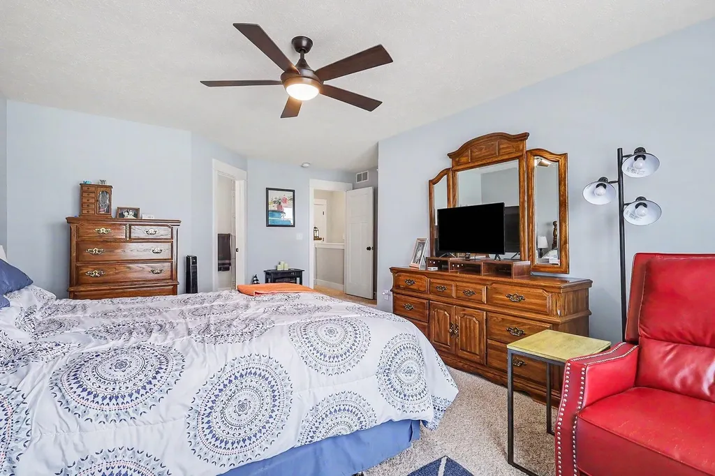 4704 Macatawa Legends Boulevard Holland Charter Township MI 49424
