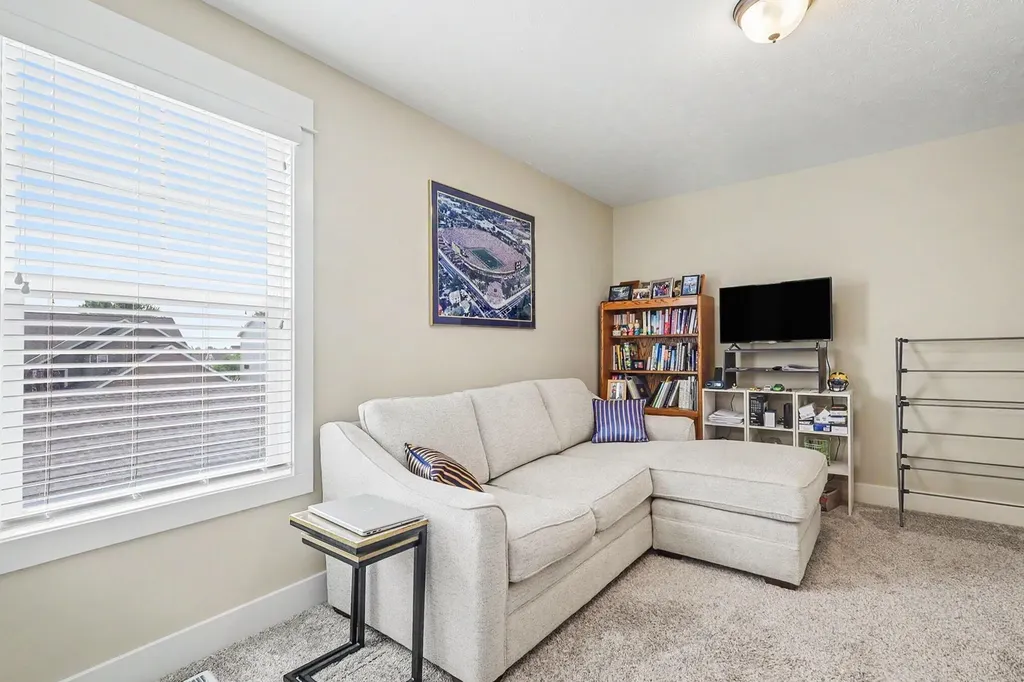 4704 Macatawa Legends Boulevard Holland Charter Township MI 49424