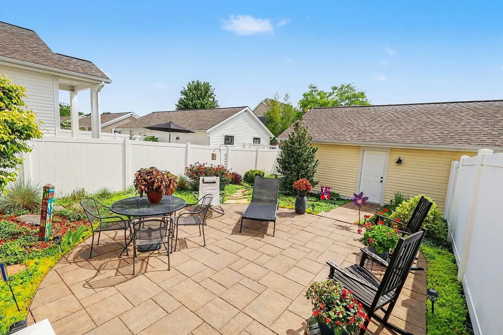 4704 Macatawa Legends Boulevard Holland Charter Township MI 49424