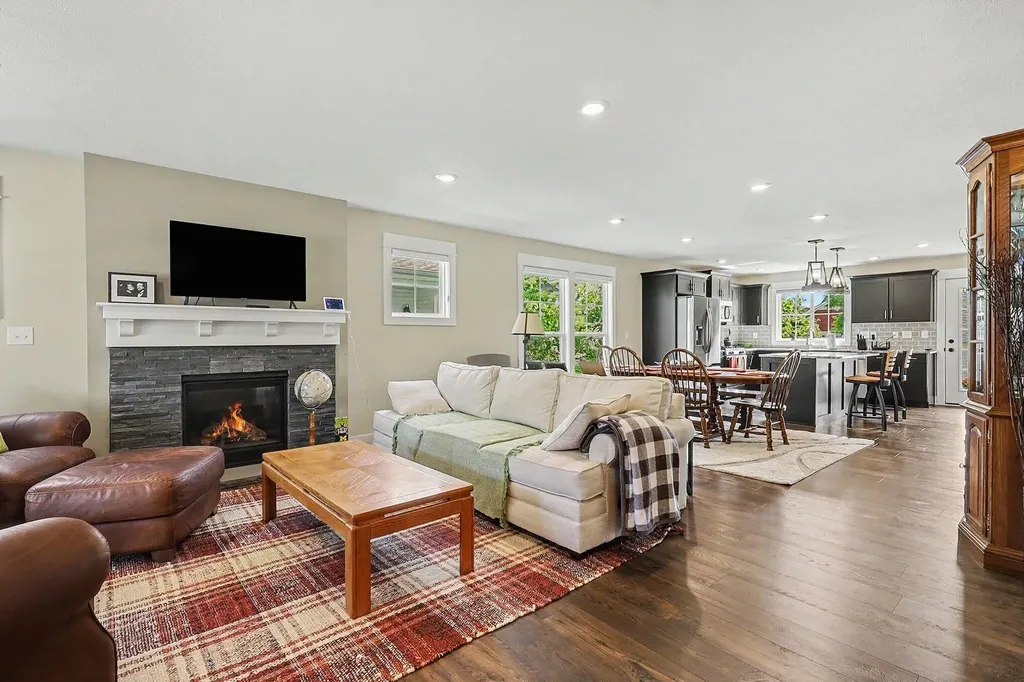 4704 Macatawa Legends Boulevard Holland Charter Township MI 49424
