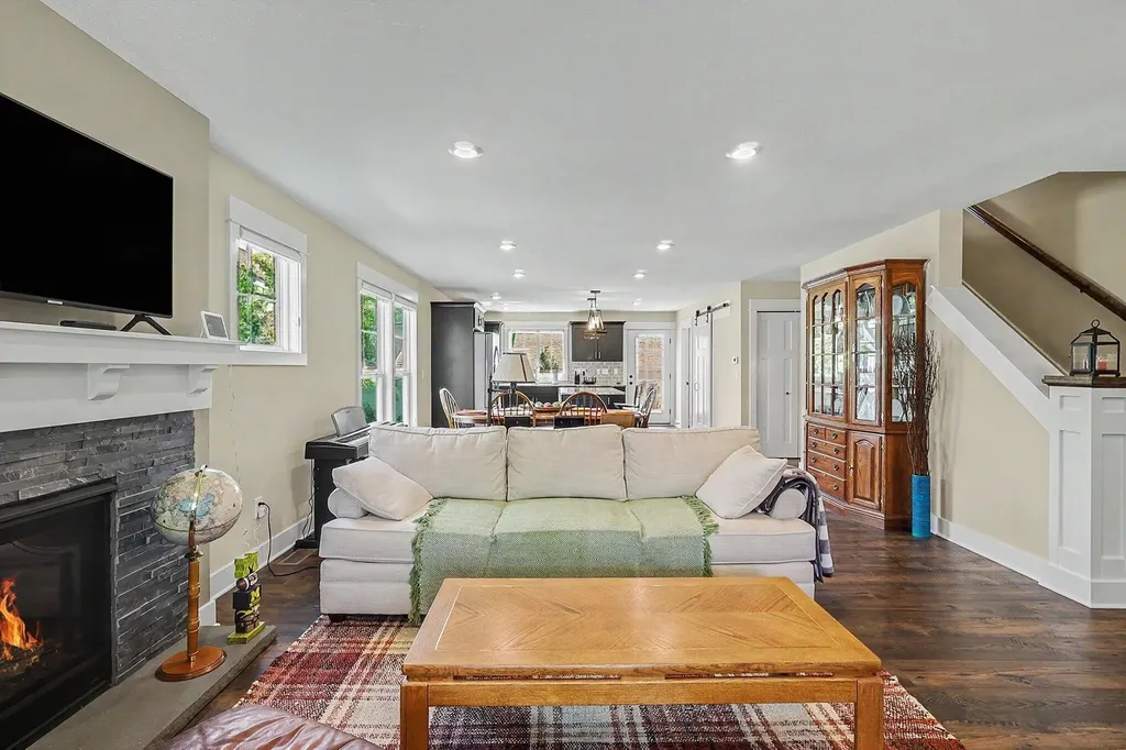 4704 Macatawa Legends Boulevard Holland Charter Township MI 49424