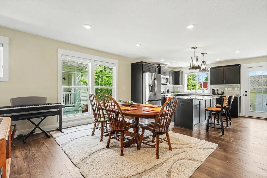 4704 Macatawa Legends Boulevard Holland Charter Township MI 49424