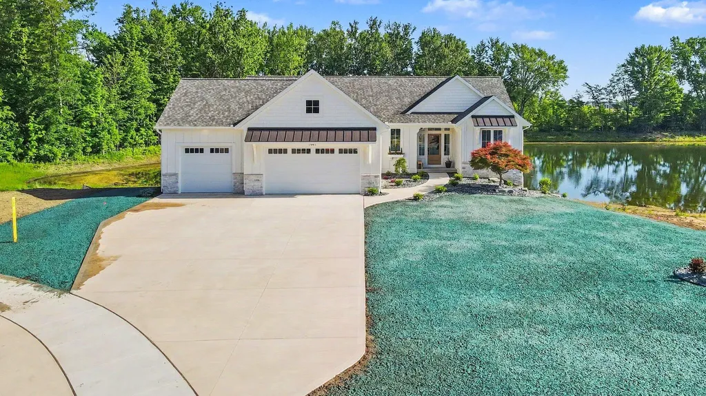 1941 Northfield Court SW Byron Township MI 49315