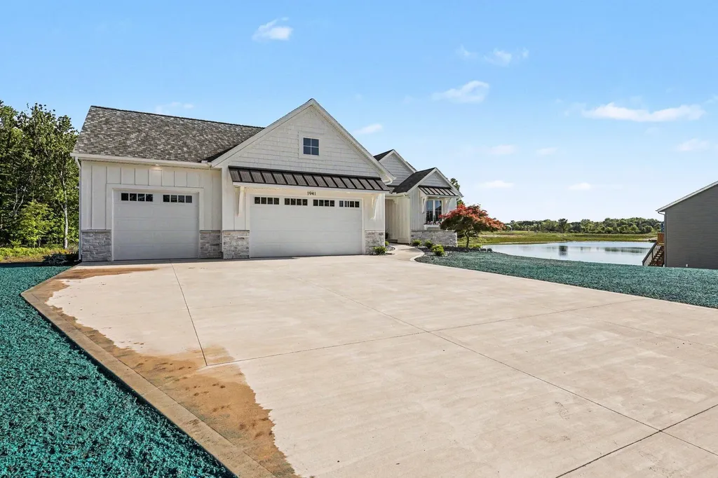 1941 Northfield Court SW Byron Township MI 49315