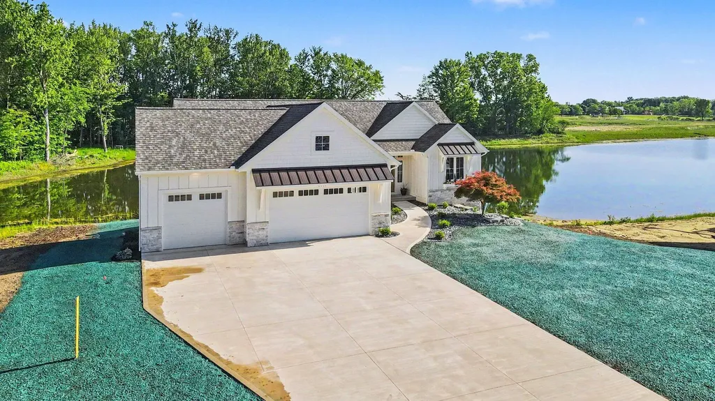 1941 Northfield Court SW Byron Township MI 49315