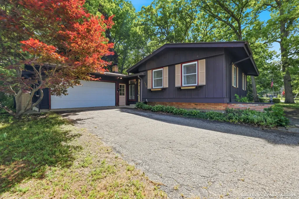 4960 Bluff Drive NE Plainfield Charter Township MI 49525