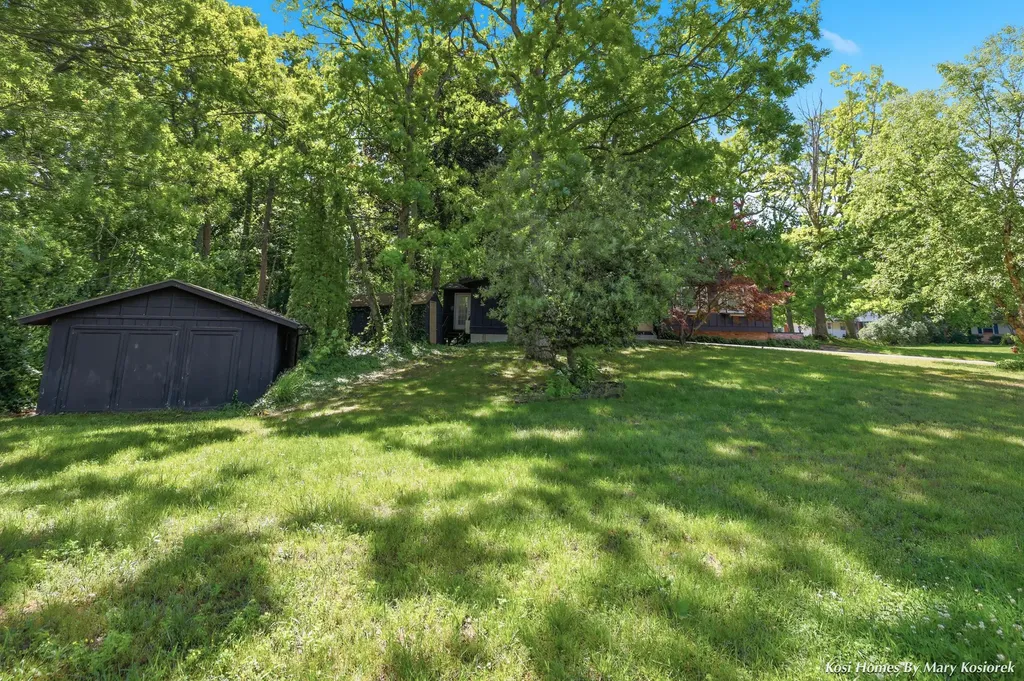 4960 Bluff Drive NE Plainfield Charter Township MI 49525