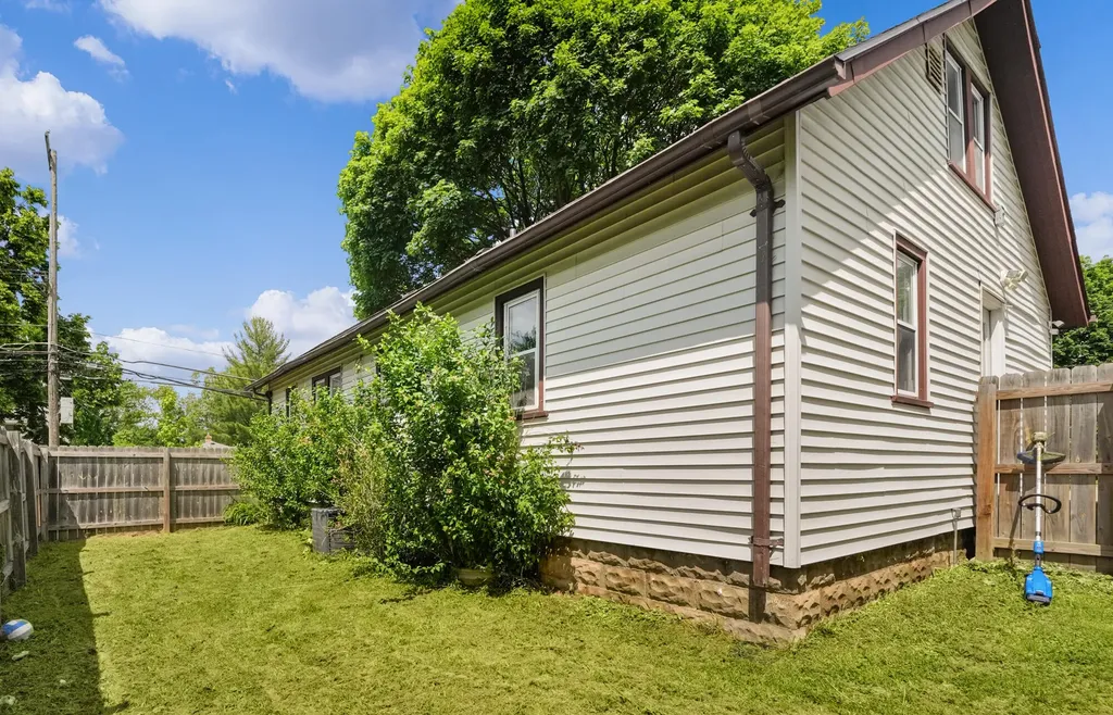 924 Spencer Street NE Grand Rapids City MI 49505