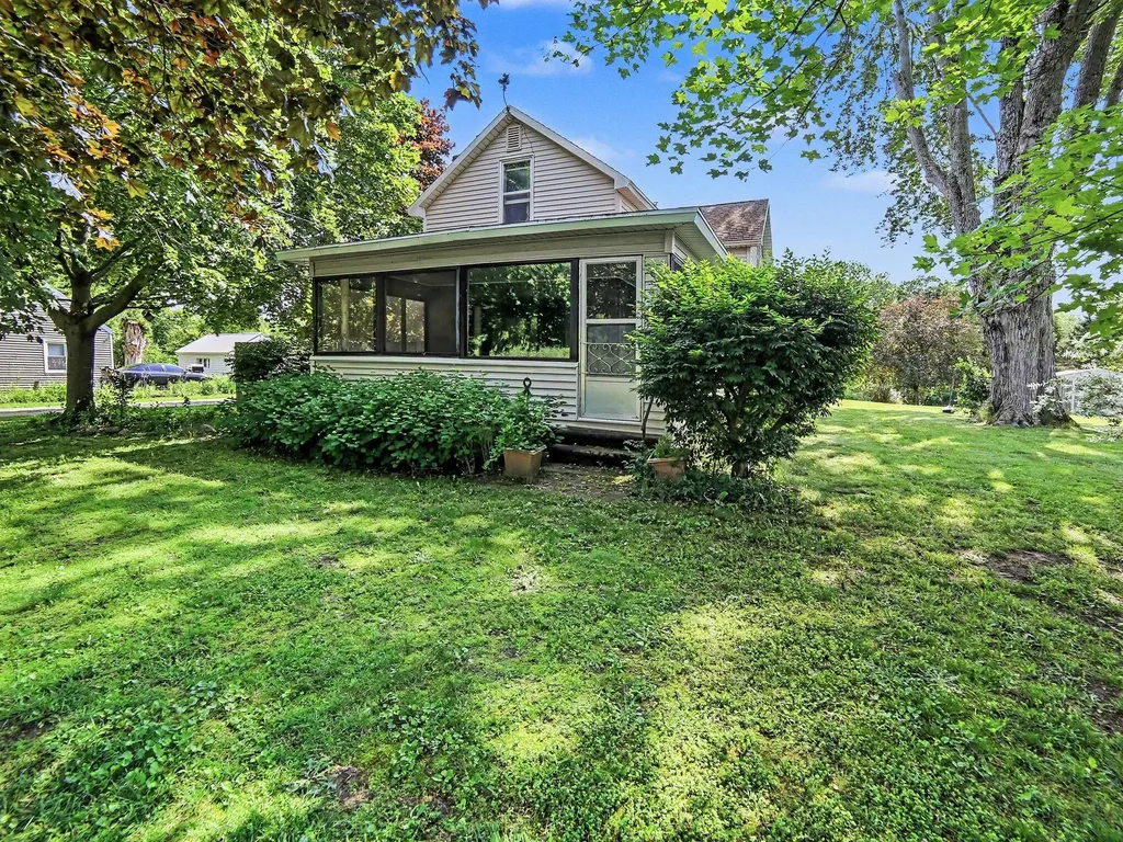 312 N Bear Lake Road Laketon Township MI 49445