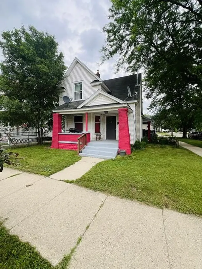 944 Caulfield Avenue SW Grand Rapids City MI 49503