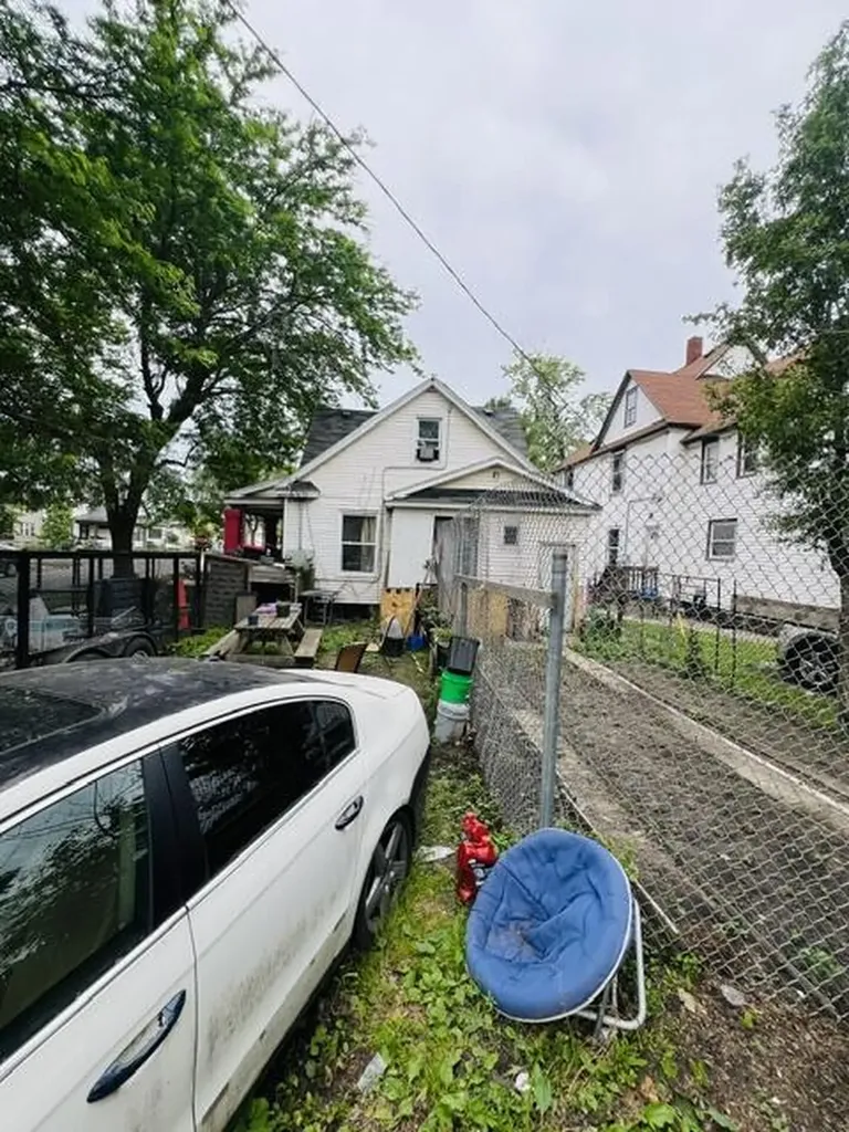 944 Caulfield Avenue SW Grand Rapids City MI 49503