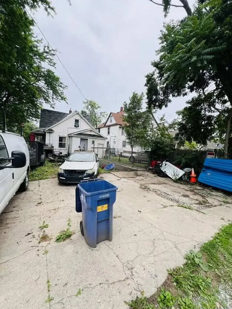 944 Caulfield Avenue SW Grand Rapids City MI 49503