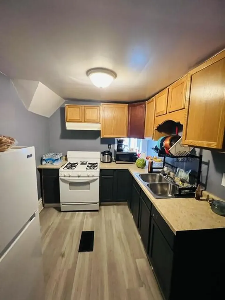 944 Caulfield Avenue SW Grand Rapids City MI 49503