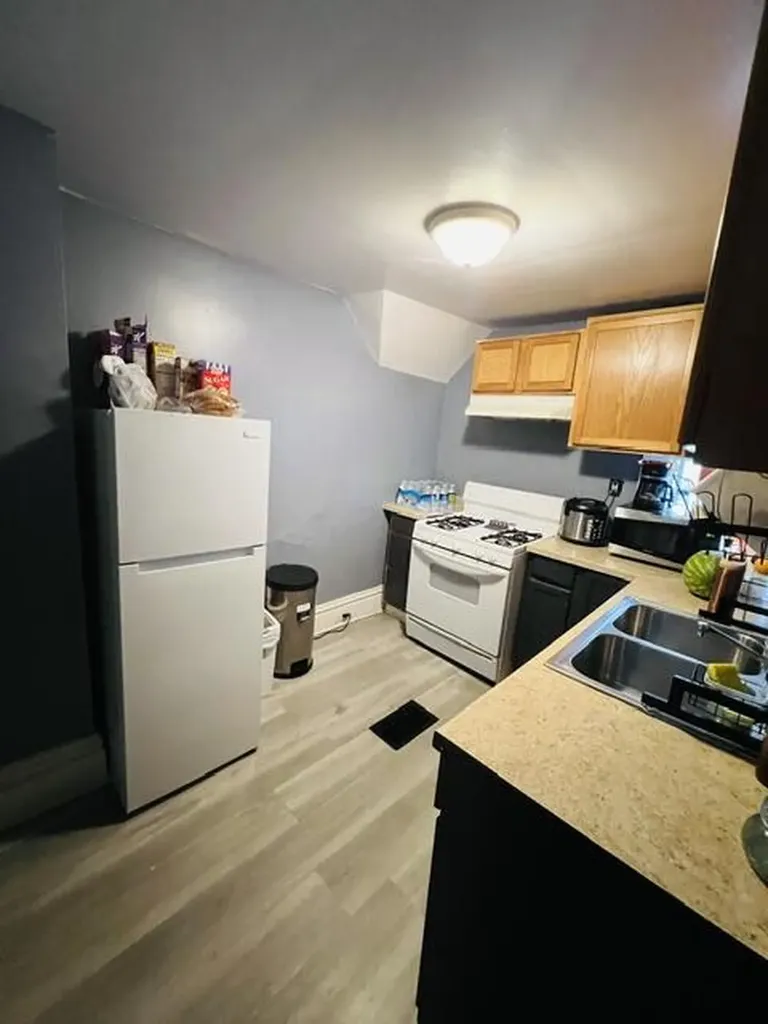 944 Caulfield Avenue SW Grand Rapids City MI 49503