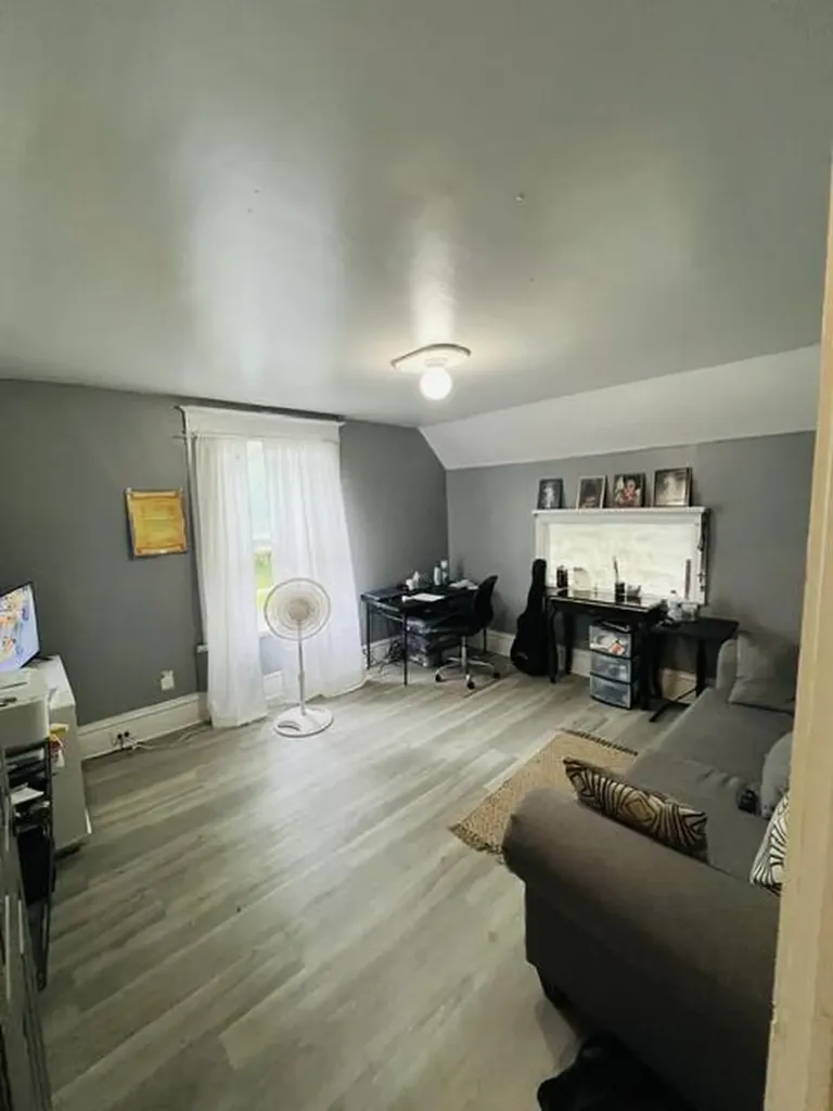 944 Caulfield Avenue SW Grand Rapids City MI 49503