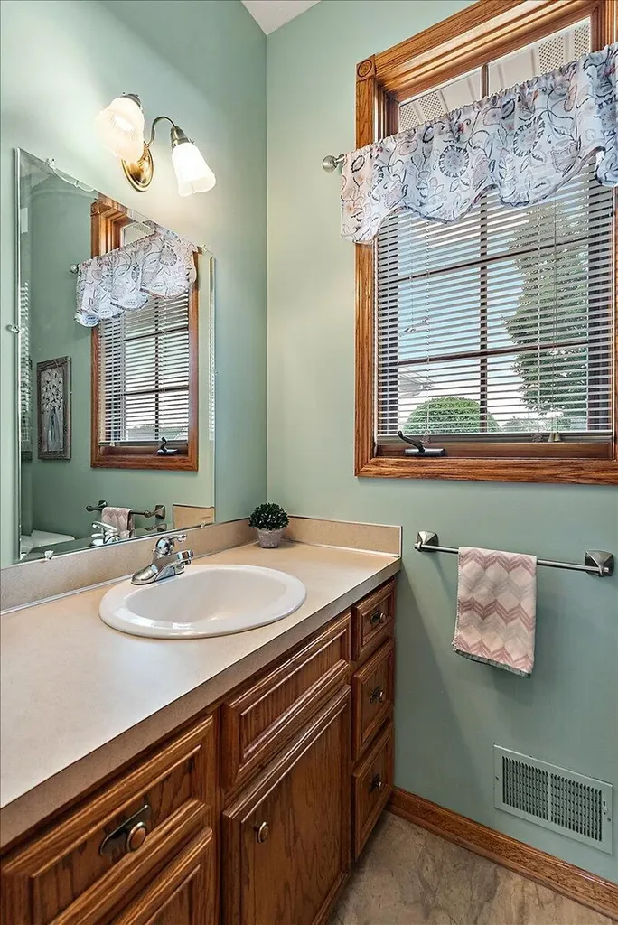 8259 Golfside Drive Georgetown Charter Township MI 49428