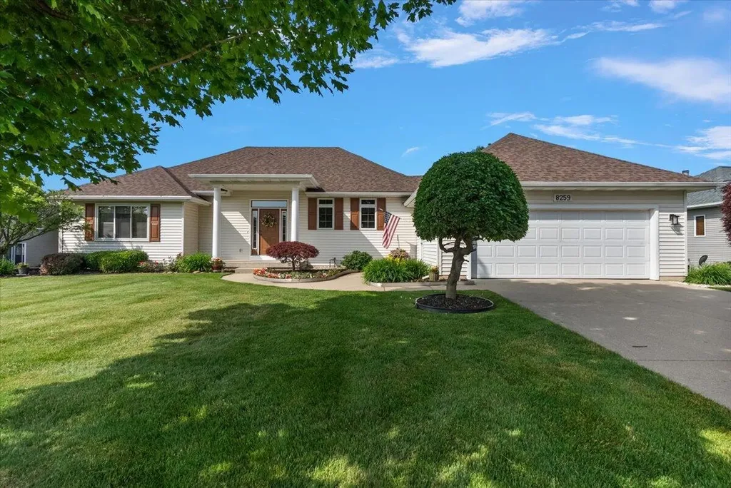8259 Golfside Drive Georgetown Charter Township MI 49428