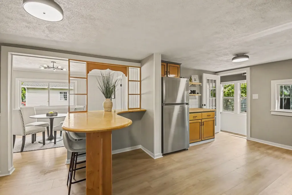 523 W Maple Street Wayland Township MI 49348