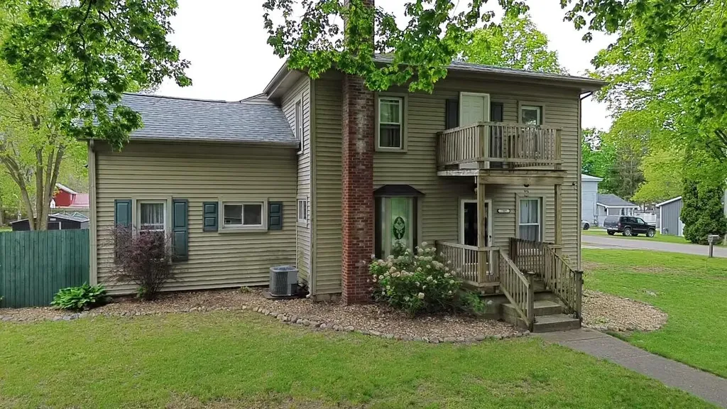 709 E Isham Street Ionia Township MI 48851