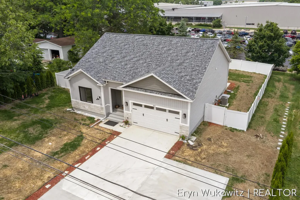 409 6 Mile Road NW Alpine Township MI 49321