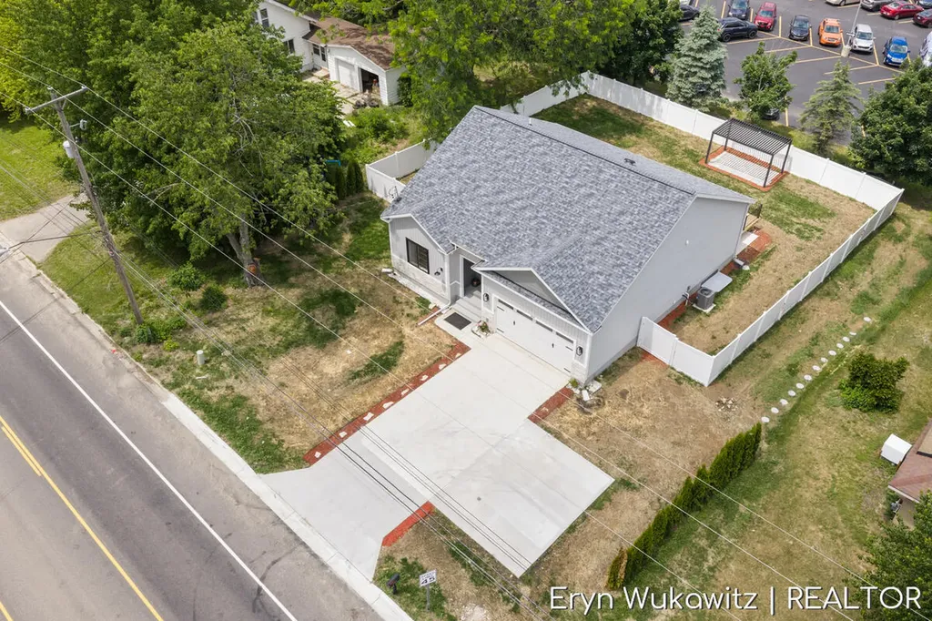 409 6 Mile Road NW Alpine Township MI 49321