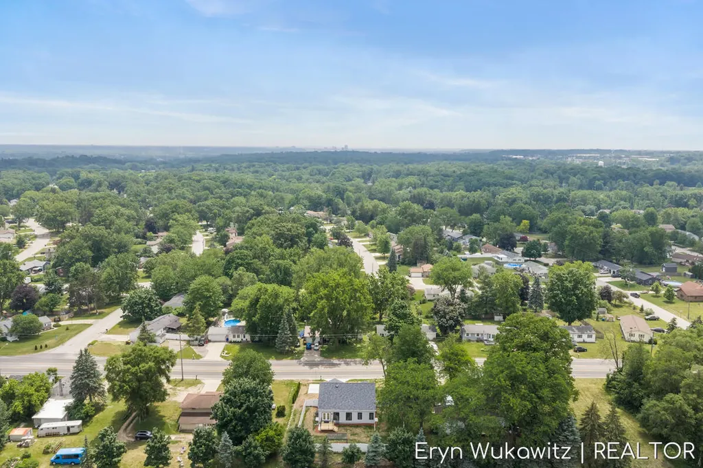 409 6 Mile Road NW Alpine Township MI 49321