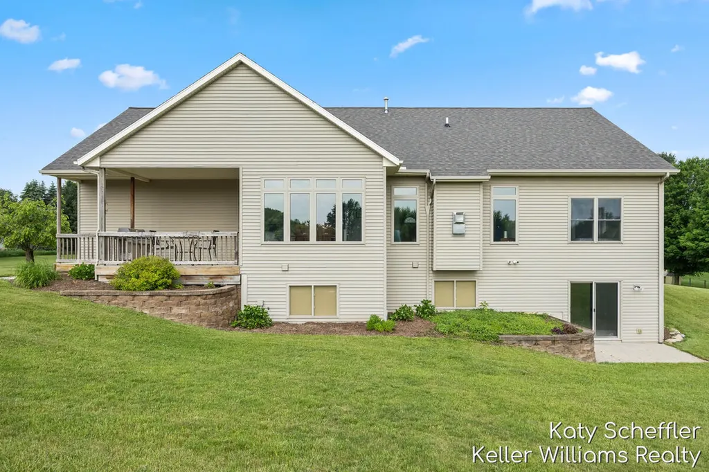 11320 Long Lake Drive NW Sparta Township MI 49345