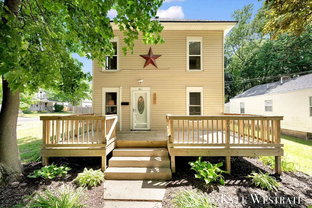 301 W Montcalm Street Greenville City MI 48838