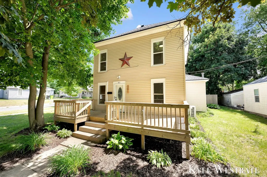 301 W Montcalm Street Greenville City MI 48838