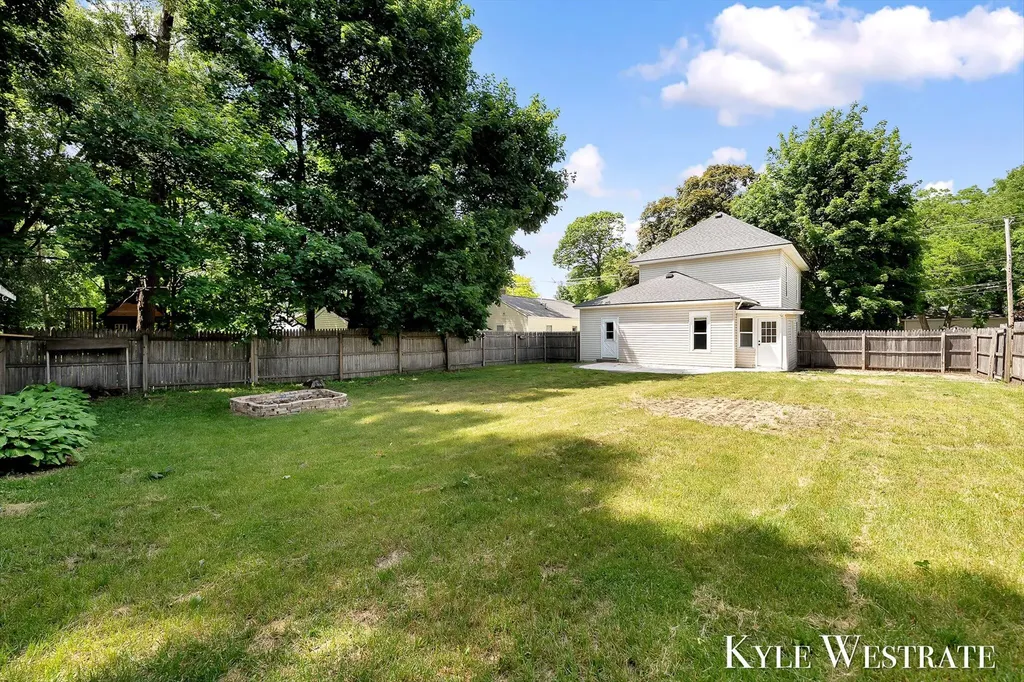301 W Montcalm Street Greenville City MI 48838