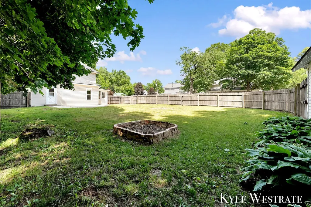 301 W Montcalm Street Greenville City MI 48838