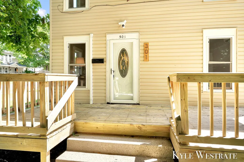301 W Montcalm Street Greenville City MI 48838