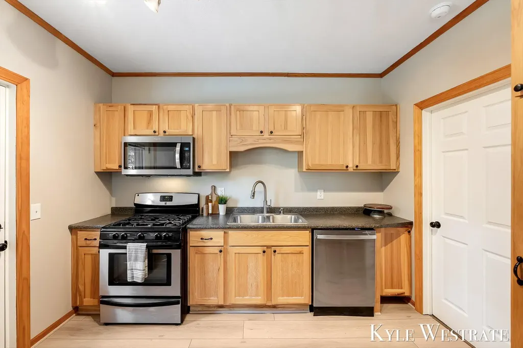 301 W Montcalm Street Greenville City MI 48838