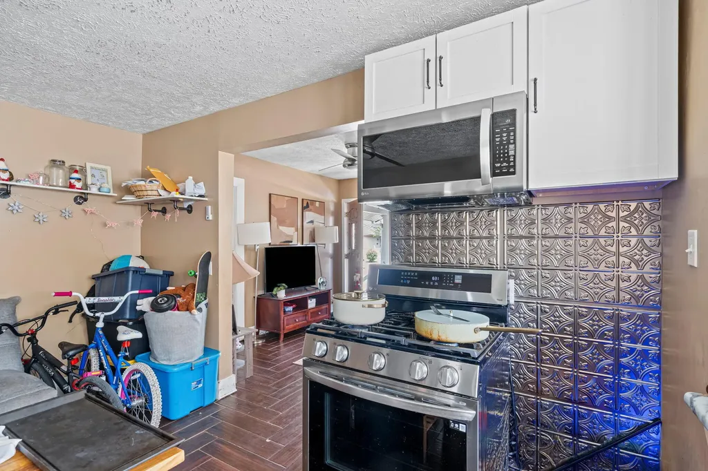 348 Burton Street SW Grand Rapids City MI 49507