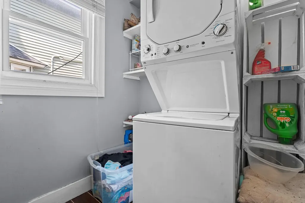 348 Burton Street SW Grand Rapids City MI 49507
