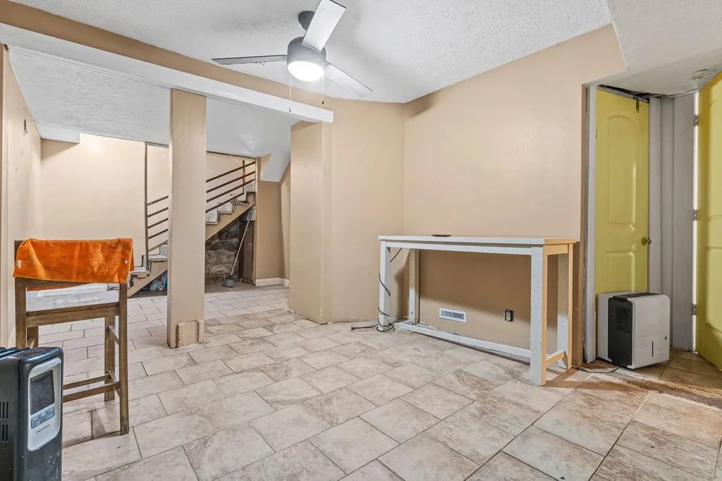348 Burton Street SW Grand Rapids City MI 49507