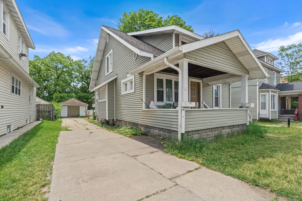 348 Burton Street SW Grand Rapids City MI 49507