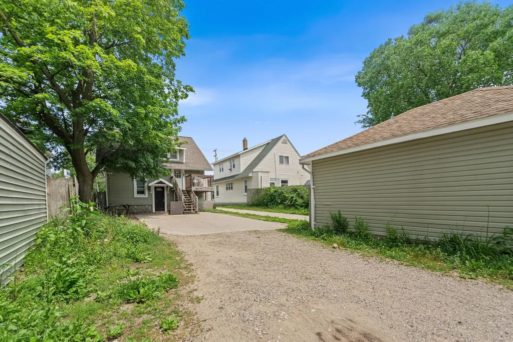 348 Burton Street SW Grand Rapids City MI 49507