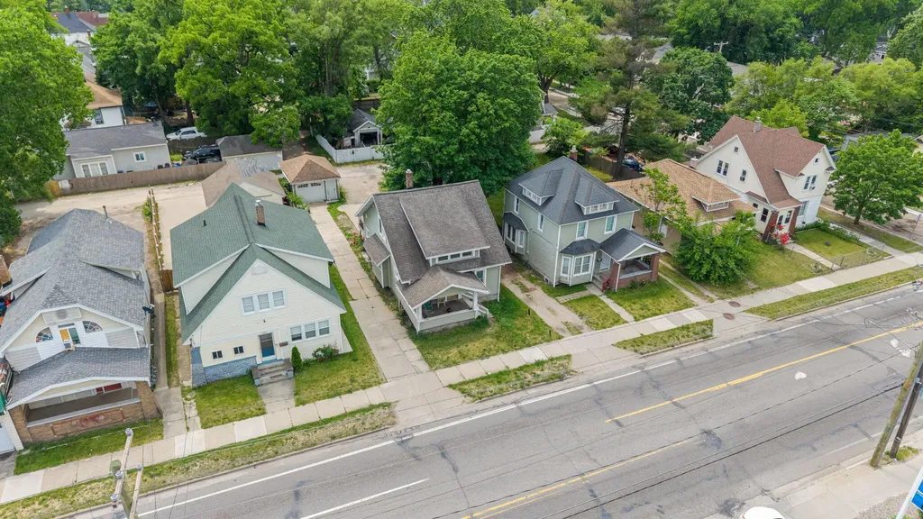 348 Burton Street SW Grand Rapids City MI 49507