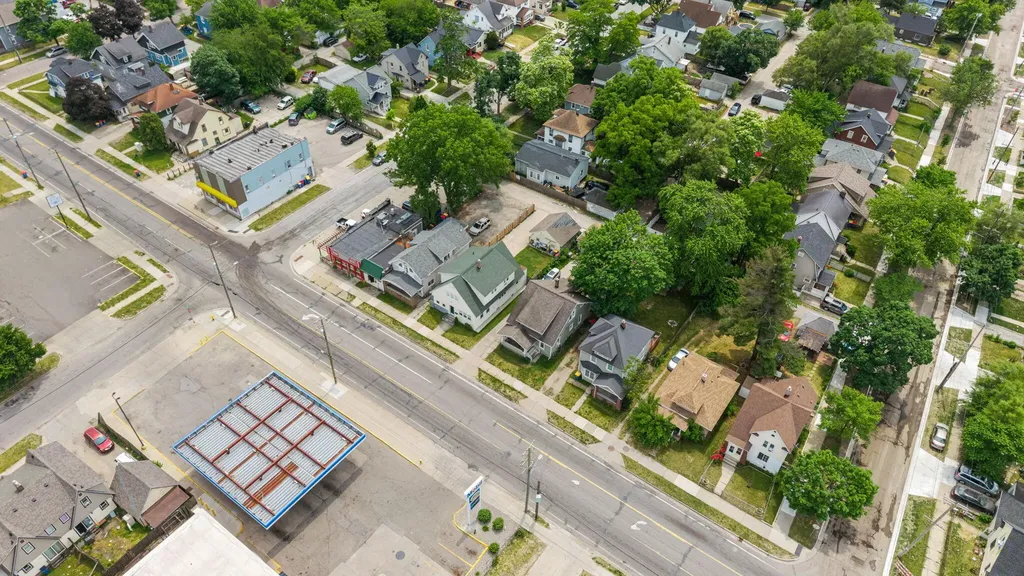 348 Burton Street SW Grand Rapids City MI 49507