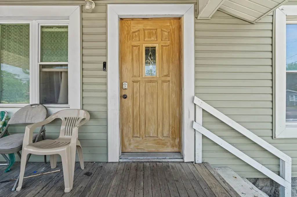 348 Burton Street SW Grand Rapids City MI 49507